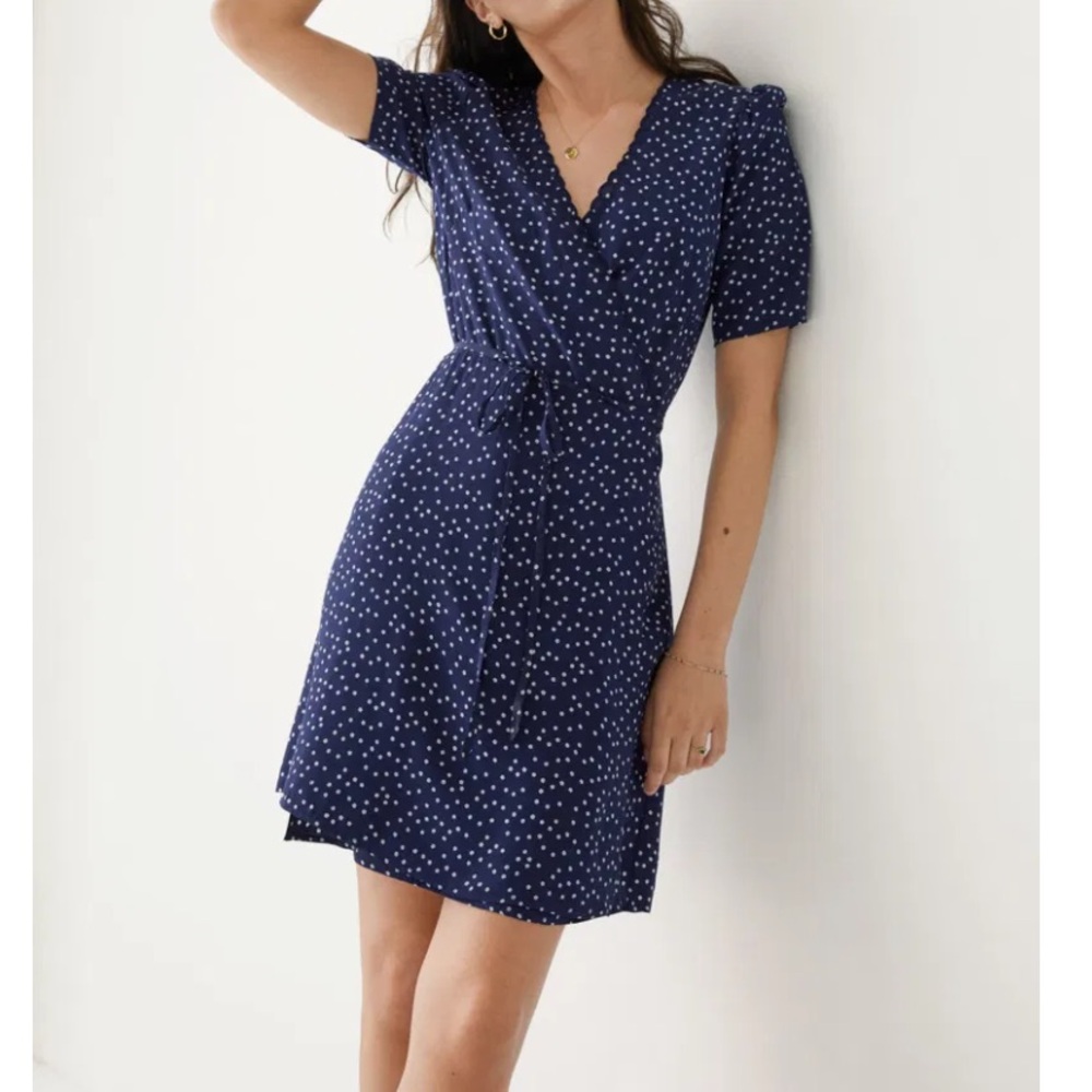 & Other Stories Printed Scallop Wrap Mini Dress EUR 34 /
US 2
